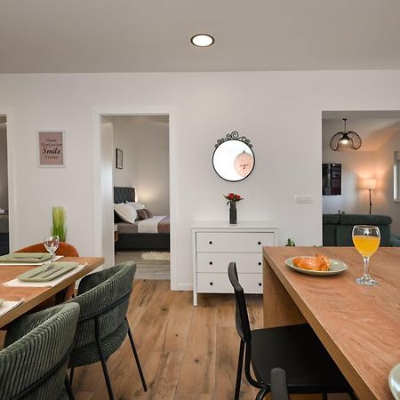 Veliki Apartman Petra Posedarje Εξωτερικό φωτογραφία