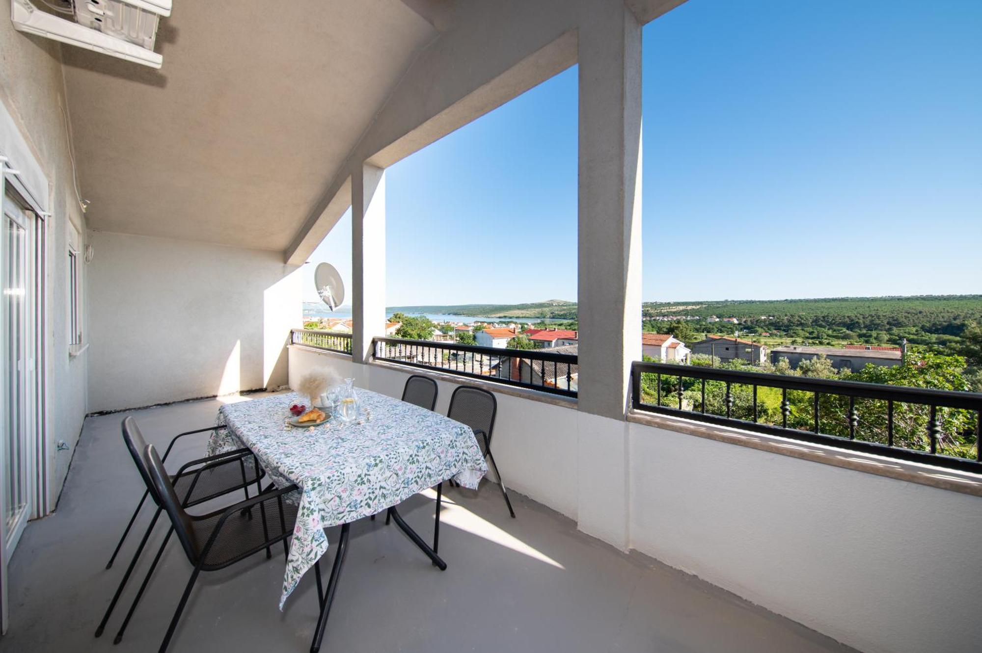 Veliki Apartman Petra Posedarje Εξωτερικό φωτογραφία